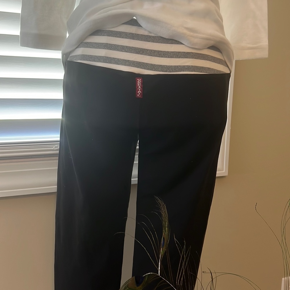 Hardtail yoga pants capri